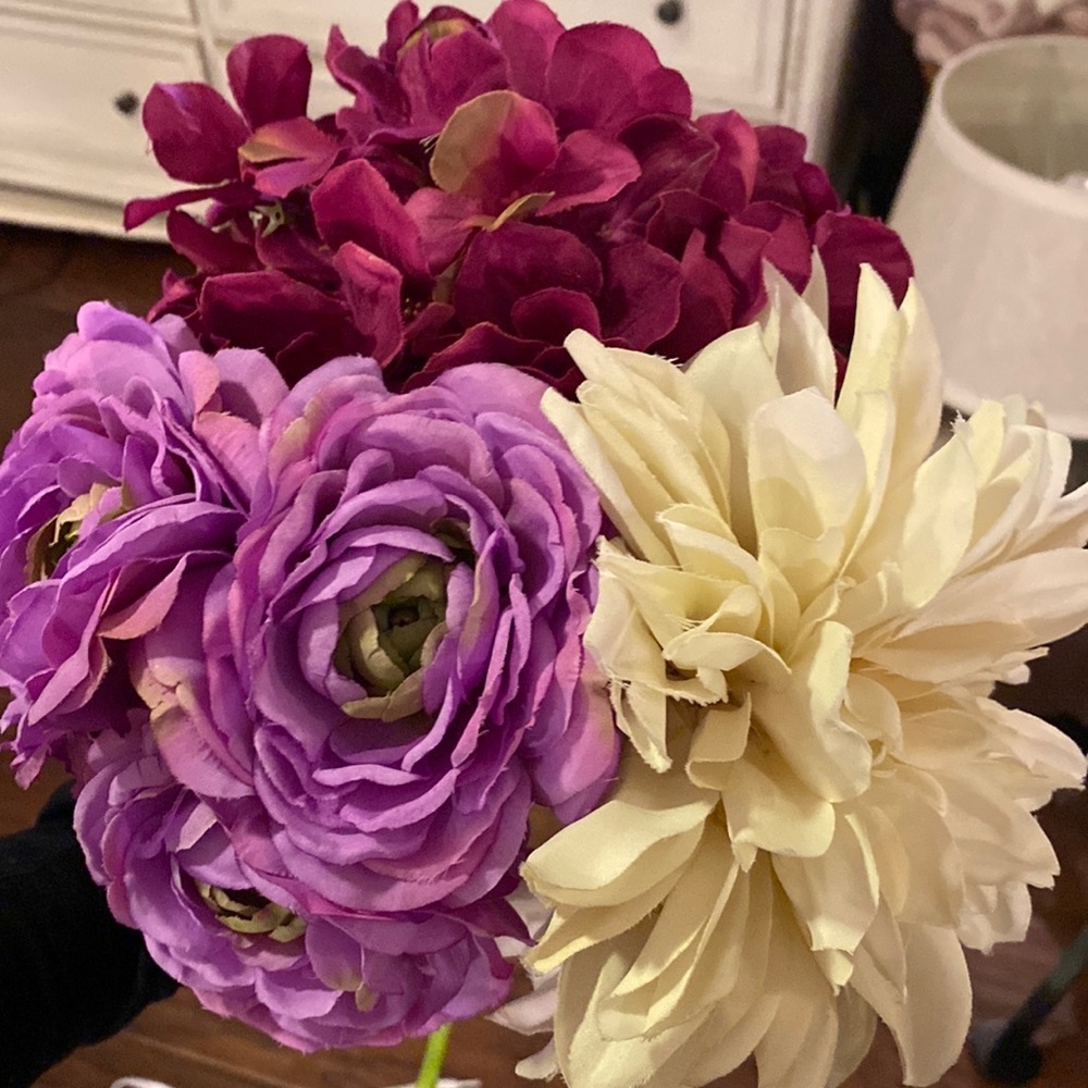 Set of 5 long stem faux flowers 💐 ivory fuchsia purple lavender pink tones​